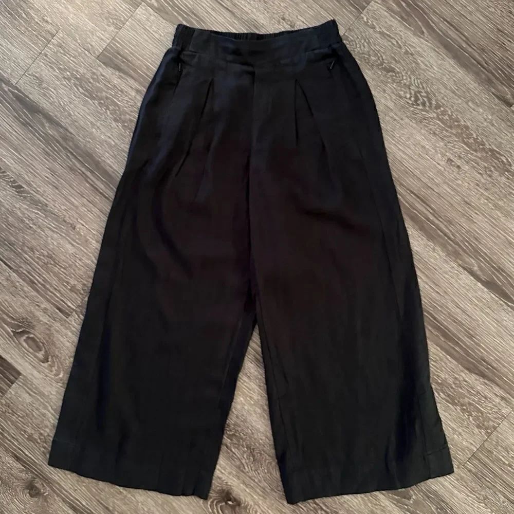 Athleta Playa Linen Wide Leg Crop